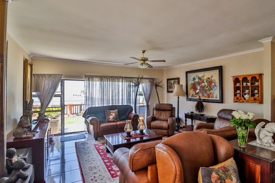 3 Bedroom Property for Sale in Yzerfontein Western Cape